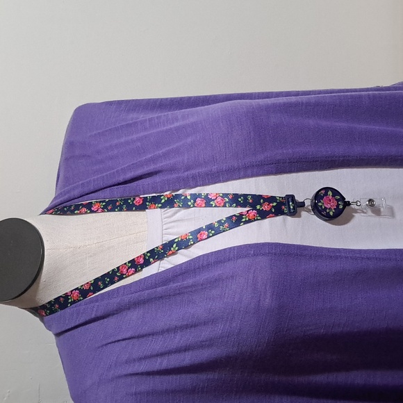 Nurse Doctor Work Badge Identification Card Holder Pink Floral - Picture 2 of 3